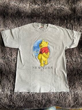 Vintage 90s Disney Store Winnie The Pooh Grey Shirt Adult Medium New York
